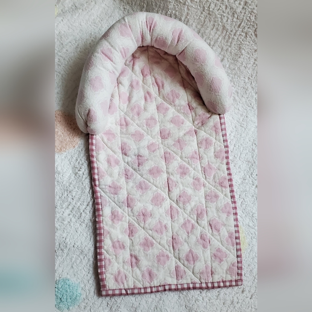 Snuggly doll head rest